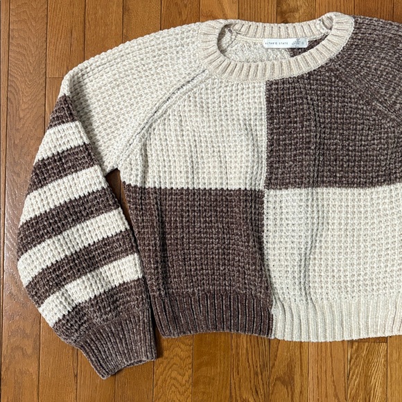 Altar'd State Two-Tone Brown Cream Sweater Soft Knit Cropped Size Small - Picture 2 of 8